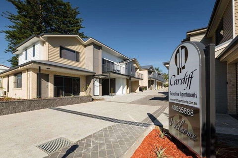 Cardiff Executive Apartments - Holiday Cairns 4