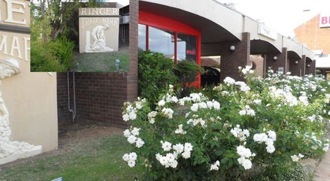 Bidgee Motor Inn - Holiday Cairns 0
