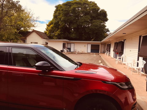 Red Cedar Motel - Holiday Cairns 2