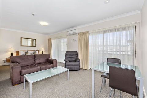 Comfort Inn Centrepoint - Holiday Cairns 3