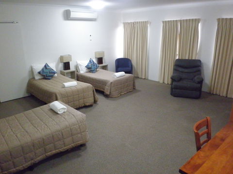 Comfort Inn Centrepoint - Holiday Cairns 4