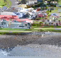 Stanley Village Waterfront Accommodation - Holiday Cairns