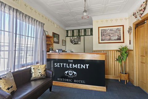 The Settlement Historic Hotel - Holiday Cairns 5