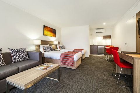 Quest Doncaster - Holiday Cairns 4