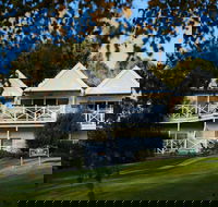 Lake House Daylesford - Holiday Cairns