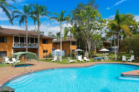 Vacation Village - Holiday Cairns 1