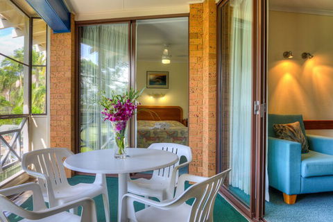 Vacation Village - Holiday Cairns 4