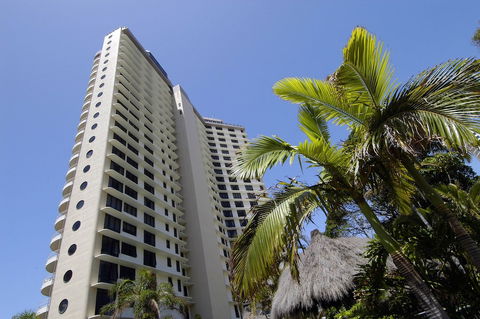 Breakfree Acapulco - Holiday Cairns 0