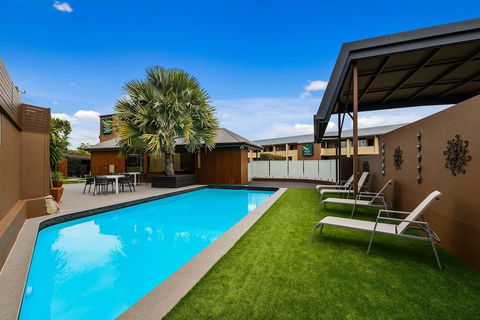 Quality Hotel City Centre - Holiday Cairns 4