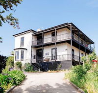 The Dragonfly Inn - Holiday Cairns