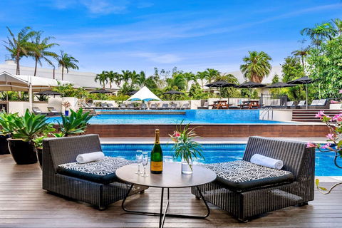 Shangri-La The Marina, Cairns - Holiday Cairns 0