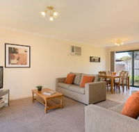 Mount Waverley Townhouses - Holiday Cairns