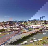 Oaks Townsville Gateway Suites - Holiday Cairns