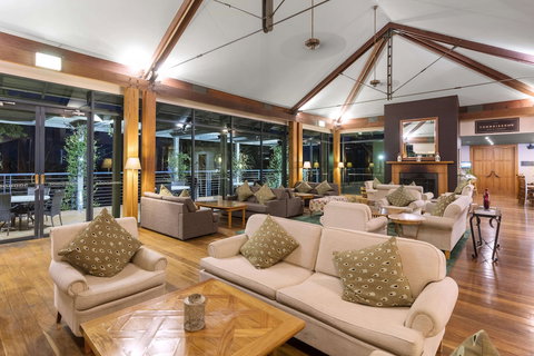 Oaks Cypress Lakes Resort - Holiday Cairns 1