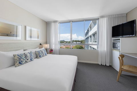 Oaks Nelson Bay Lure Suites - Holiday Cairns 7