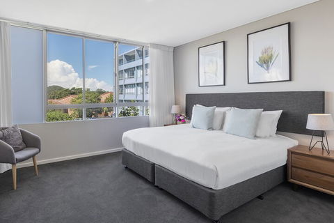 Oaks Nelson Bay Lure Suites - Holiday Cairns 2