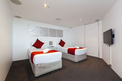 Q1 Resort & Spa - Holiday Cairns 5