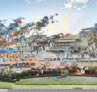 Novotel Cairns Oasis Resort - Holiday Cairns