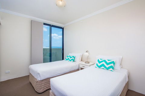 Republic Apartments - Holiday Cairns 7
