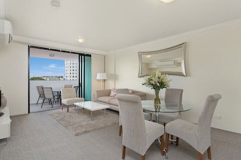 Republic Apartments - Holiday Cairns 0