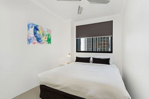 Republic Apartments - Holiday Cairns 6