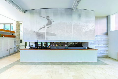 Vibe Hotel Gold Coast - Holiday Cairns 2