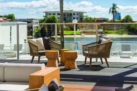 Vibe Hotel Gold Coast - Holiday Cairns 4