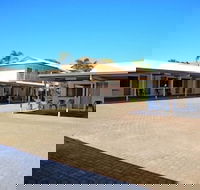 Cascade Motel In Townsville - Holiday Cairns