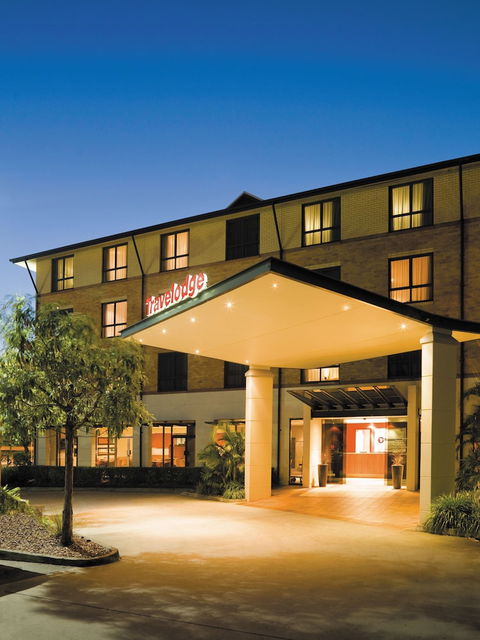 Travelodge Hotel Garden City Brisbane - Holiday Cairns 0