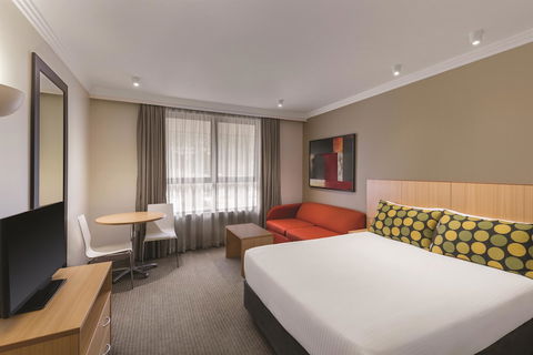 Travelodge Hotel Garden City Brisbane - Holiday Cairns 6