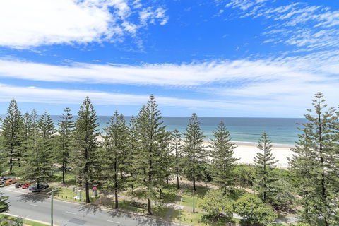 Burleigh Mediterranean Resort - Holiday Cairns 2