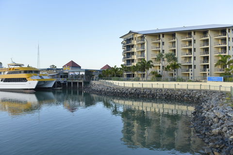 Mantra Hervey Bay - Holiday Cairns 0