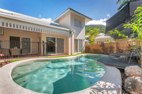 The Villas Palm Cove - Holiday Cairns 2