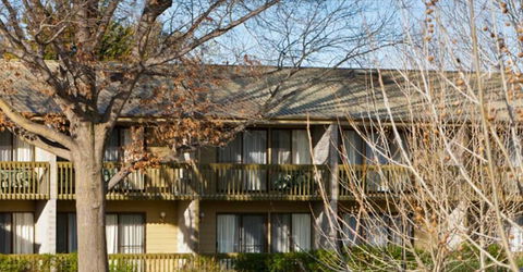 Ibis Styles Canberra Tall Trees - Holiday Cairns 0