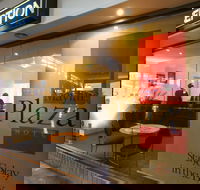 Mayfair Plaza Motel - Holiday Cairns