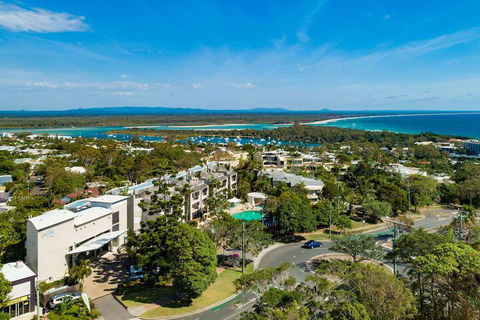 Noosa Blue Resort - Holiday Cairns 1