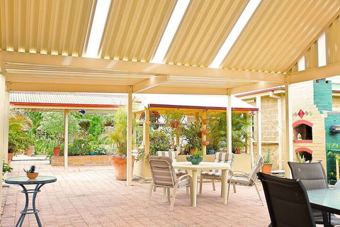 Bonville Lodge Bed & Breakfast - Holiday Cairns 5
