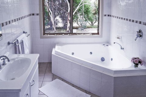 Allusion Wines Cottages - Holiday Cairns 1