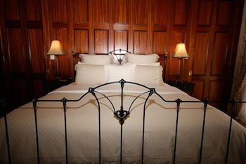 Carlyle House B & B - Holiday Cairns 4