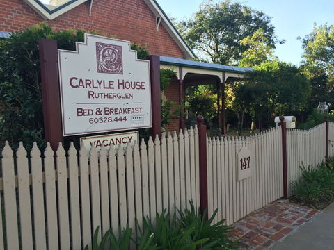 Carlyle House B & B - Holiday Cairns 1
