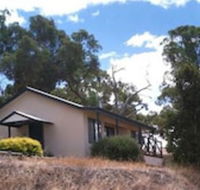 Riesling Country Cottages - Holiday Cairns