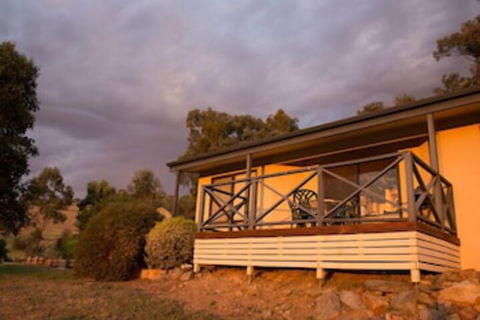 Riesling Country Cottages - Holiday Cairns 3