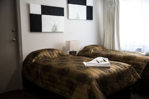 Tall Trees Motel - Holiday Cairns 0