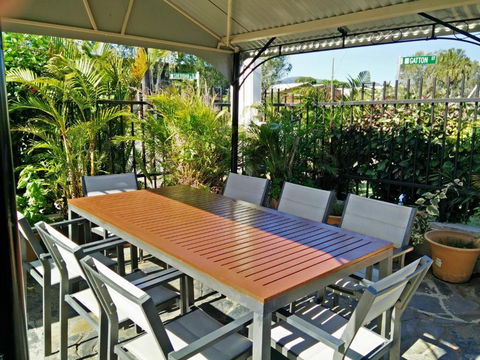 Cairns Motor Inn - Holiday Cairns 1