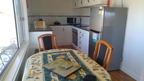 Little Sunnyside Accommodation - Holiday Cairns 3