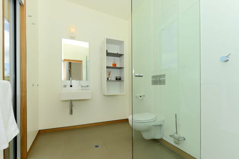 Cloudy Bay Beach House - Holiday Cairns 4