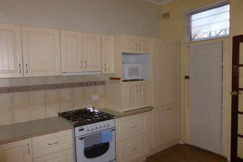 A Colourcity Apartments - Holiday Cairns 2
