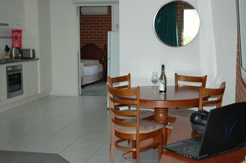 The Roseville Apartments - Holiday Cairns 4