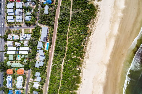 A PERFECT STAY - KoKo's Beach Houses 1 And 2 - Holiday Cairns 4