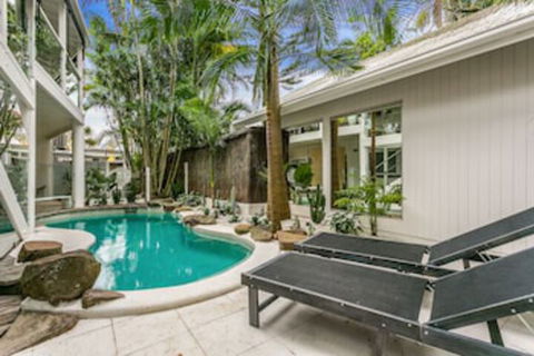 A PERFECT STAY - Cactus Rose Villa - Holiday Cairns 0